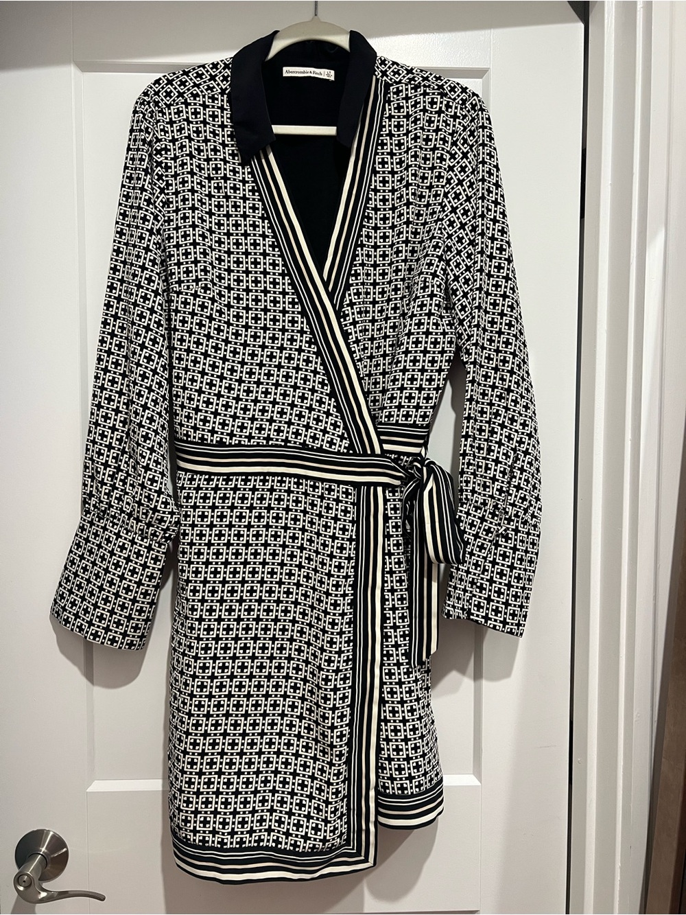 Abercrombie & Fitch Black and White Geometric Wrap Midi Dress